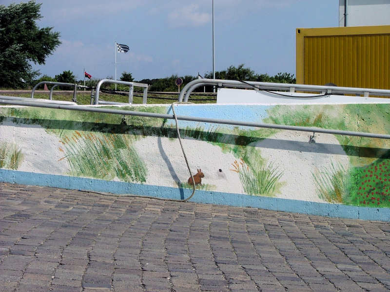 Wilfried Schlegel - Verschiedene Motive an der Hafenmauer (2006)