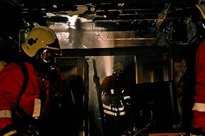 2009: Ein Internetcafe in Flammen