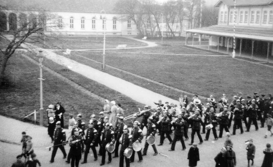 Umzug mit dem "Kriegerverein" - November 1934