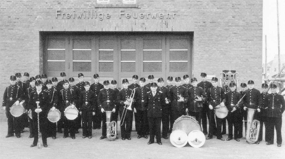 Tambourcorps und Musikzug 1954 Tambourcorps und Musikzug 1954