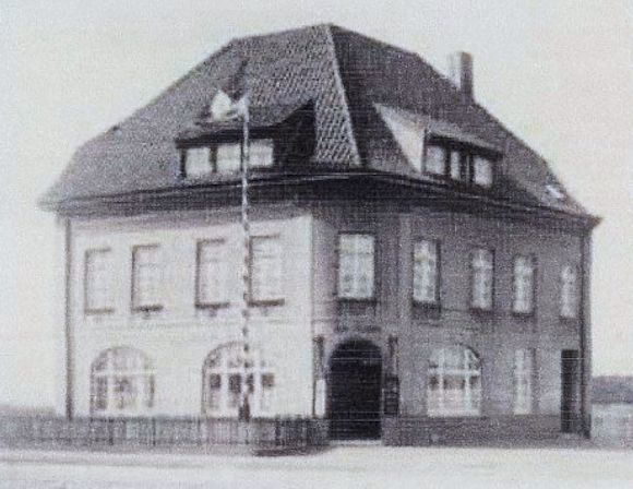 Reederei Frisia an der Hafenstraße 1