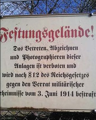 Warnschild Warnschild