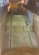 Untersuchungen zur Belastung des Deckwerkes